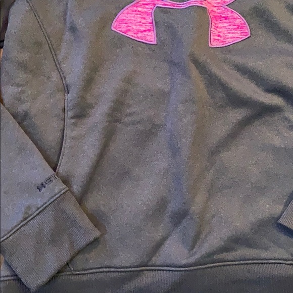 Like new under armour hoodie - Picture 3 of 3
